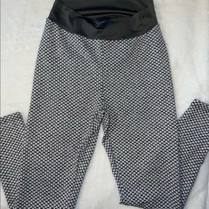 Tik tok butt scrunch leggings